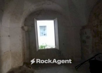 Stanza non arredata - Negozio via Cesare Battisti, 12, Carmiano - foto 14