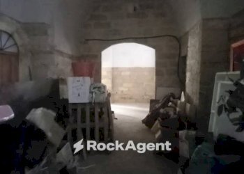 Interno non residenziale - Negozio via Cesare Battisti, 12, Carmiano - foto 30