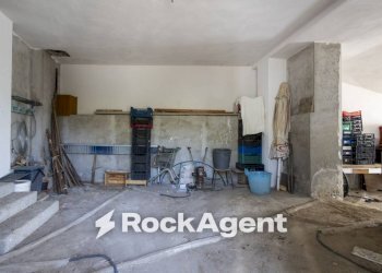 Magazzino - Villa Località Zilleria, Montepaone - photo 18