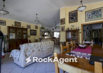 Salone - Villa contrada Zaccano, Caraffa di Catanzaro - foto 8