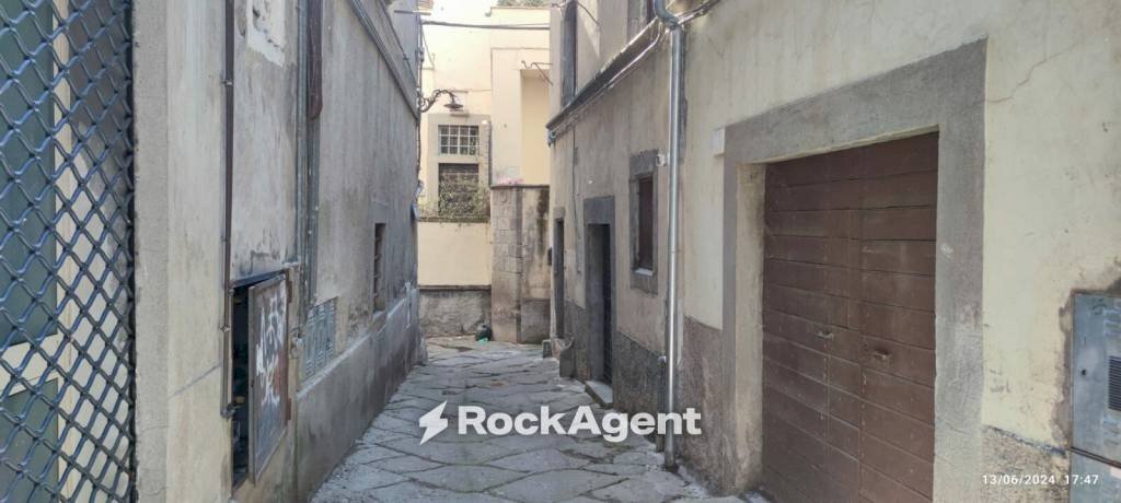 Cortile interno - Bilocale via Fontanella del Suffragio, 28, Viterbo - foto 1