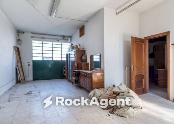 Interno non residenziale - Villa a Schiera viale Martiri della Libertà, 58, Mede - foto 25