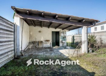 Giardino - Villa a Schiera viale Martiri della Libertà, 58, Mede - foto 27