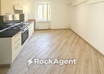 Cucina - Four-room apartment piazza Cosma Clavarino, 3, Genova (neighborhood Sestri Ponente) - photo 16
