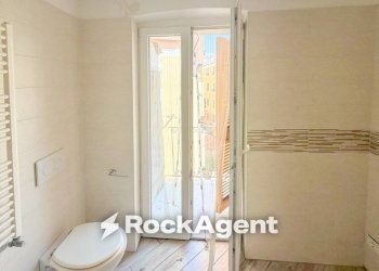 Bagno - Quadrilocale piazza Cosma Clavarino, 3, Genova (zona Sestri Ponente) - foto 26