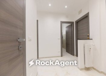Disimpegno - Four-room apartment via alla Costa di Teglia, 3b, Genova (neighborhood Bolzaneto) - photo 4