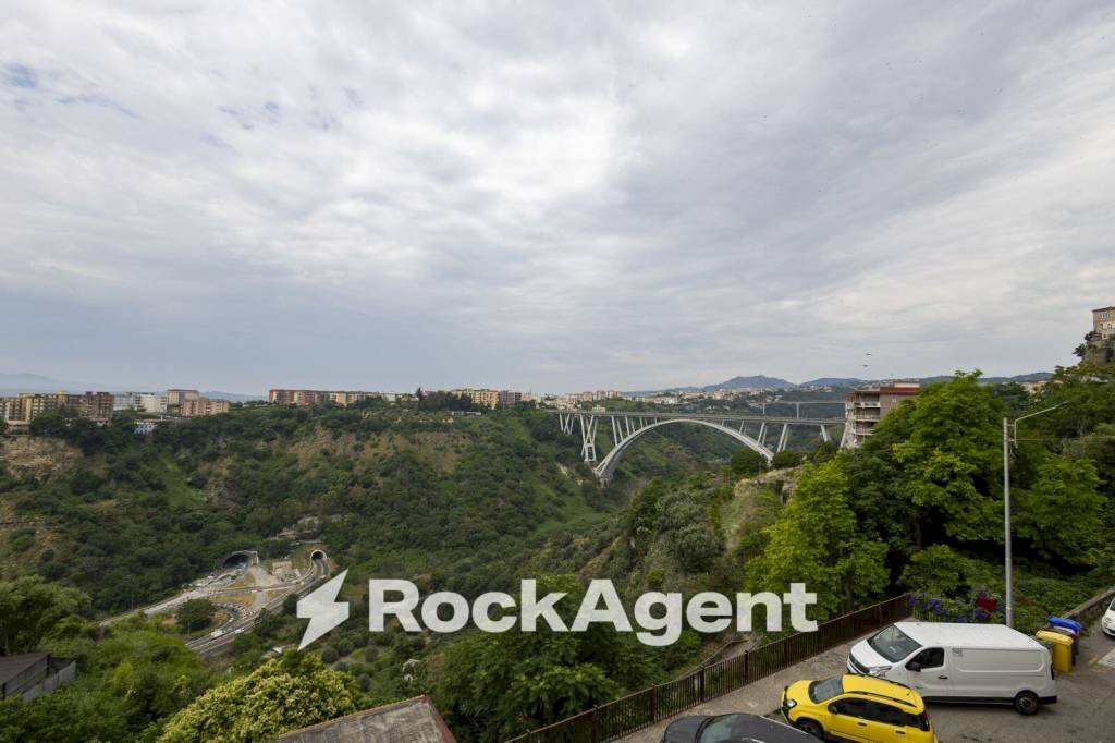 Vista - Appartamento via Carlo V, Catanzaro - foto 1