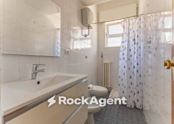 Bagno - Three-room apartment via Taranto, 1, Bari (neighborhood Carbonara di Bari) - photo 15