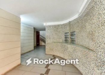 Interno palazzo - Four-room apartment via Torquato Tasso, Napoli (neighborhood Vomero) - photo 4