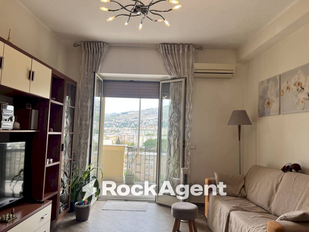 Salone - Three-room apartment viale Piazza Armerina, 2, Palermo - photo 3