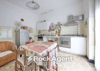 Cucina - Trilocale salita Sella, Genova (zona Apparizione) - foto 12