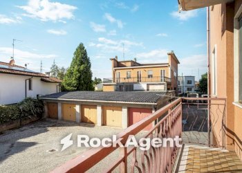 Balcone - Three-room apartment via Alessandrini, 6, Mede - photo 29