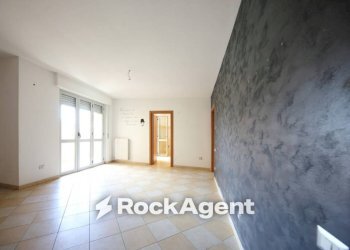 Cucina - Bilocale via Tortona, 84, Alessandria - foto 4