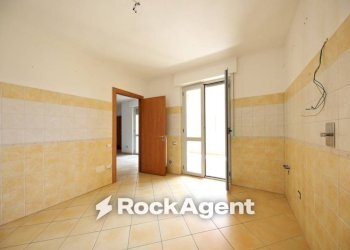 Cucina - Bilocale via Tortona, 84, Alessandria - foto 10