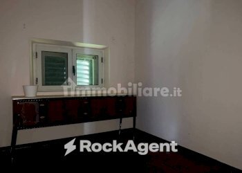 Camera da letto - Apartment via Amiternina, 16, L'Aquila - photo 10