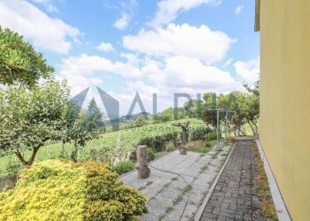 Giardino - Casa indipendente via Tessello, Cesena - foto 2