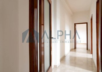 Corridoio - Three-room apartment via Madonna delle Rose, Cesena - photo 8