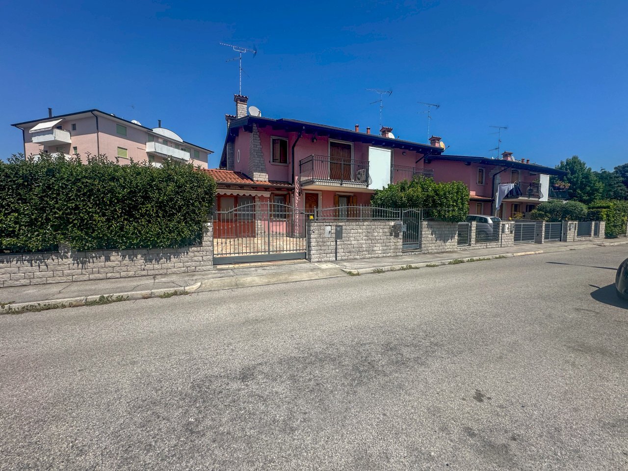 ESTERNI - Villa a Schiera Viale Aldo Moro 11, Cervignano del Friuli - foto 1
