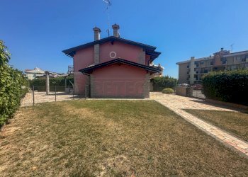 ESTERNI - Villa a Schiera Viale Aldo Moro 11, Cervignano del Friuli - foto 4