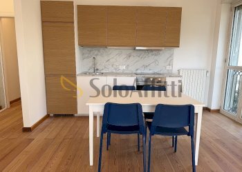 Cucina-Living - Four-room apartment Via Porta Damiani 18, Pavia - photo 2