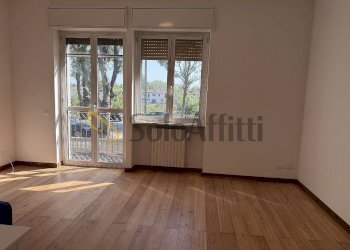 Cucina-Living - Four-room apartment Via Porta Damiani 18, Pavia - photo 11