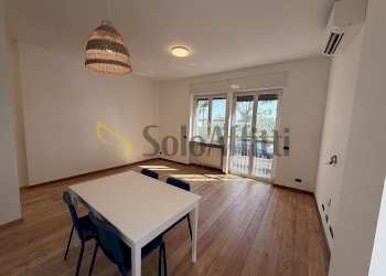 Living - Four-room apartment Via Porta Damiani 18, Pavia - photo 7