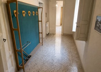 Ingresso - Disimpegno - Appartamento Piazza Indipendenza 52, Paternò - foto 2