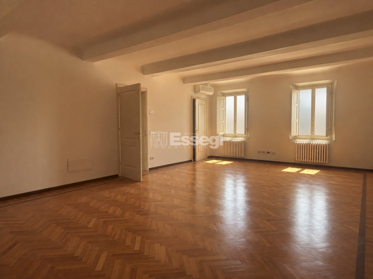 ufficio vicino al centro con ottime rifiniture - Ufficio Via Dante Alighieri 335, Lucca - foto 1