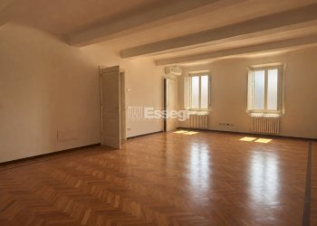 ufficio vicino al centro con ottime rifiniture - Ufficio Via Dante Alighieri 335, Lucca - foto 1