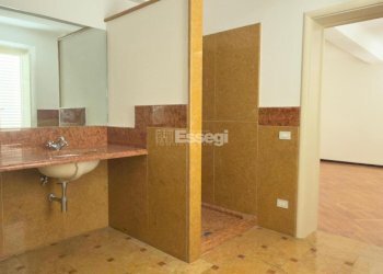 ufficio ottima visibilità e rifiniture - Ufficio Via Dante Alighieri 335, Lucca - foto 4