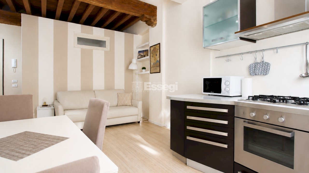 vendesi appartamento centro storico lucca - Four-room apartment Piazza Napoleone 28, Lucca - photo 3