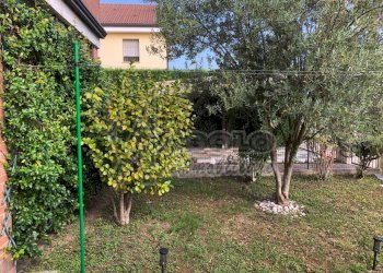 corte esterna esclusiva - Four-room apartment Occhiobello - photo 9