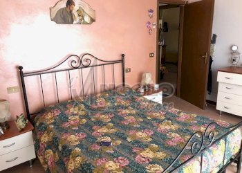 letto matrimoniale - Three-room apartment Occhiobello - photo 4