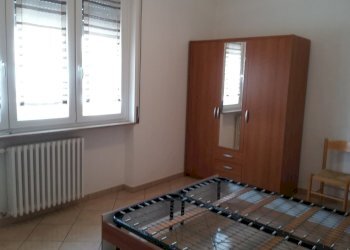 camera - Quadrilocale Via A. Volta 70, Vizzola Ticino - foto 8