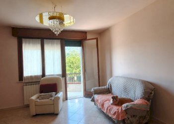 salotto 1 ok - Appartamento Aulla - foto 1