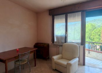 sala finestra - Appartamento Aulla - foto 4