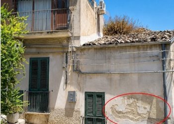 2 - Terraced Villa at auction Via Aprile 25, Modica - photo 1