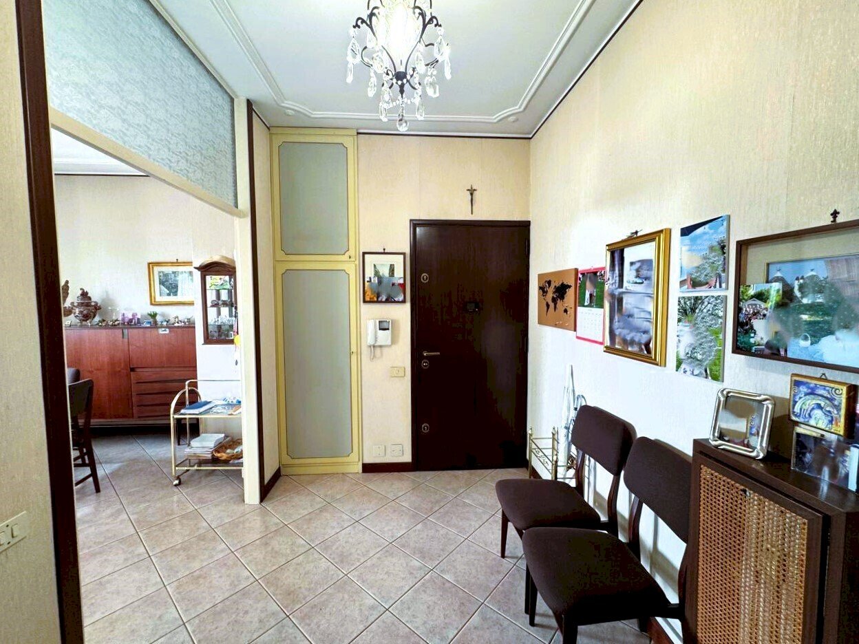 Ingresso - Quadrilocale Via Giuseppe Carozzi 4, Milano (zona Inganni) - foto 3