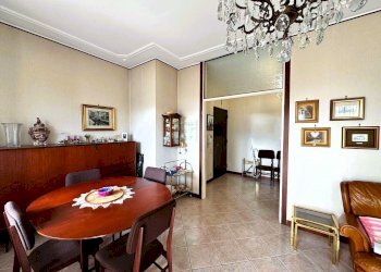 Soggiorno - Four-room apartment Via Giuseppe Carozzi 4, Milano (neighborhood Inganni) - photo 7