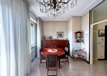 Soggiorno - Four-room apartment Via Giuseppe Carozzi 4, Milano (neighborhood Inganni) - photo 8