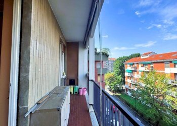 Balcone 2 - Four-room apartment Via Giuseppe Carozzi 4, Milano (neighborhood Inganni) - photo 23