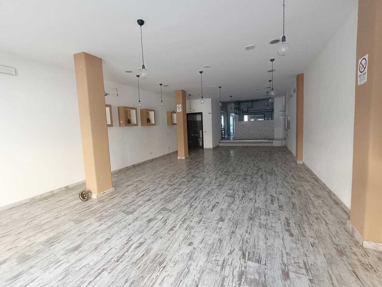 3 - Commercial Premises Via dei Lauri 140, Aprilia - photo 3