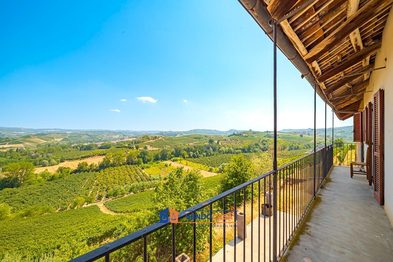 Casa indipendente La Morra - foto 1