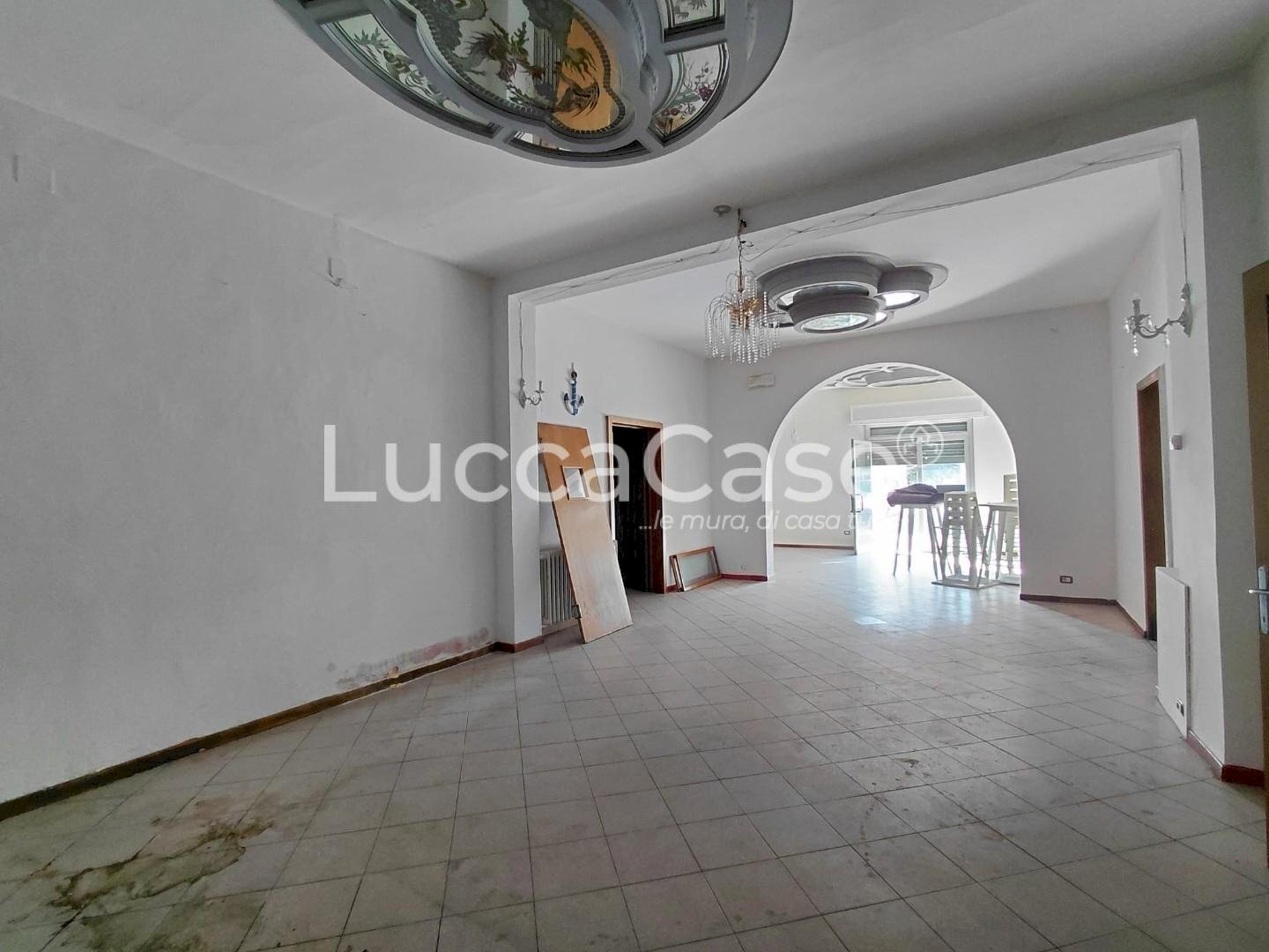 Commercial Premises Altopascio - photo 2