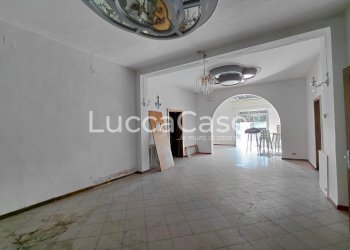 Commercial Premises Altopascio - photo 2