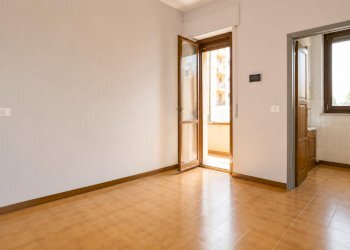 Two-room apartment Cuneo - photo 2