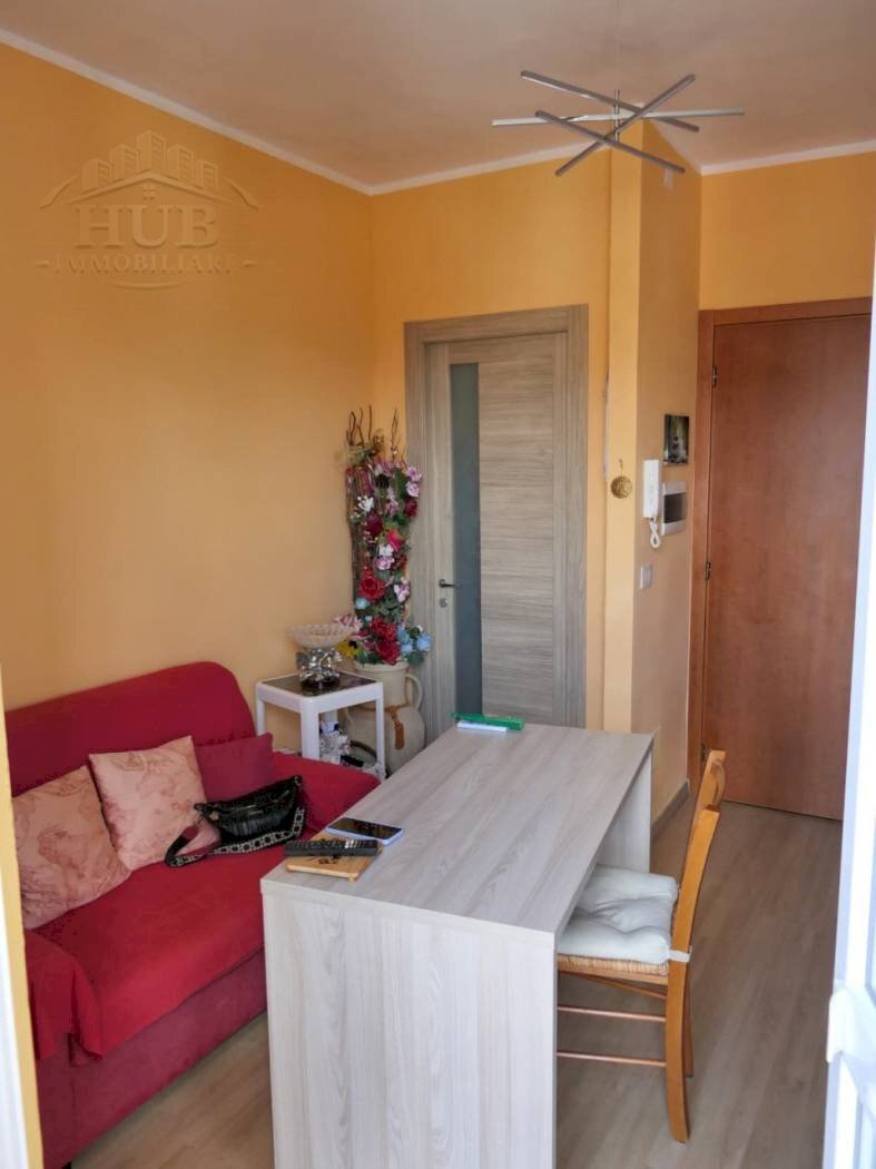 Two-room apartment Via Amedeo Avogadro, Cuneo (neighborhood Cuneo Nuova) - photo 3