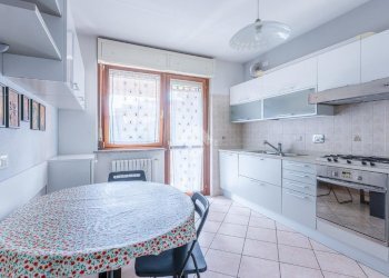 Appartamento Via S. Lorenzo, Ivrea - foto 1