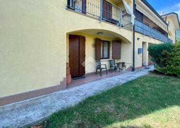 Four-room apartment Via cantone, Reggiolo - photo 1