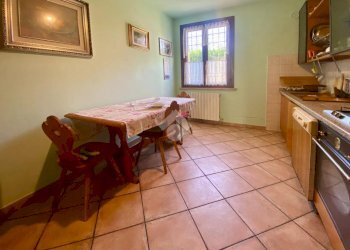 Four-room apartment Via cantone, Reggiolo - photo 9